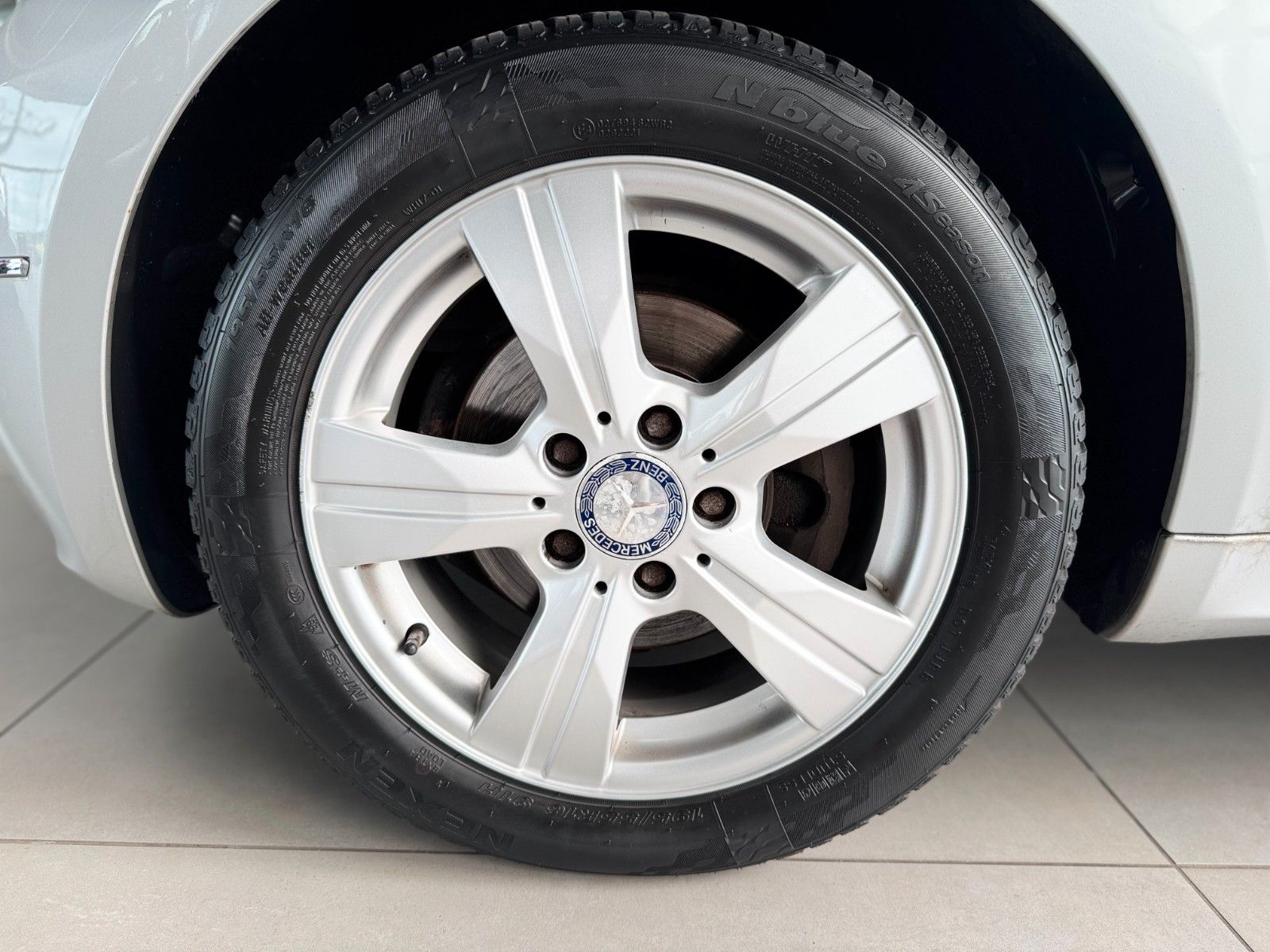 Fahrzeugabbildung Mercedes-Benz A 160 Avantgarde "Klima Parksensoren Sitzheizg."