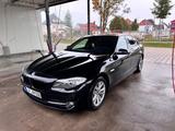 BMW 530d F10 Limousine Head-Up Display Softclose  - BMW: F10