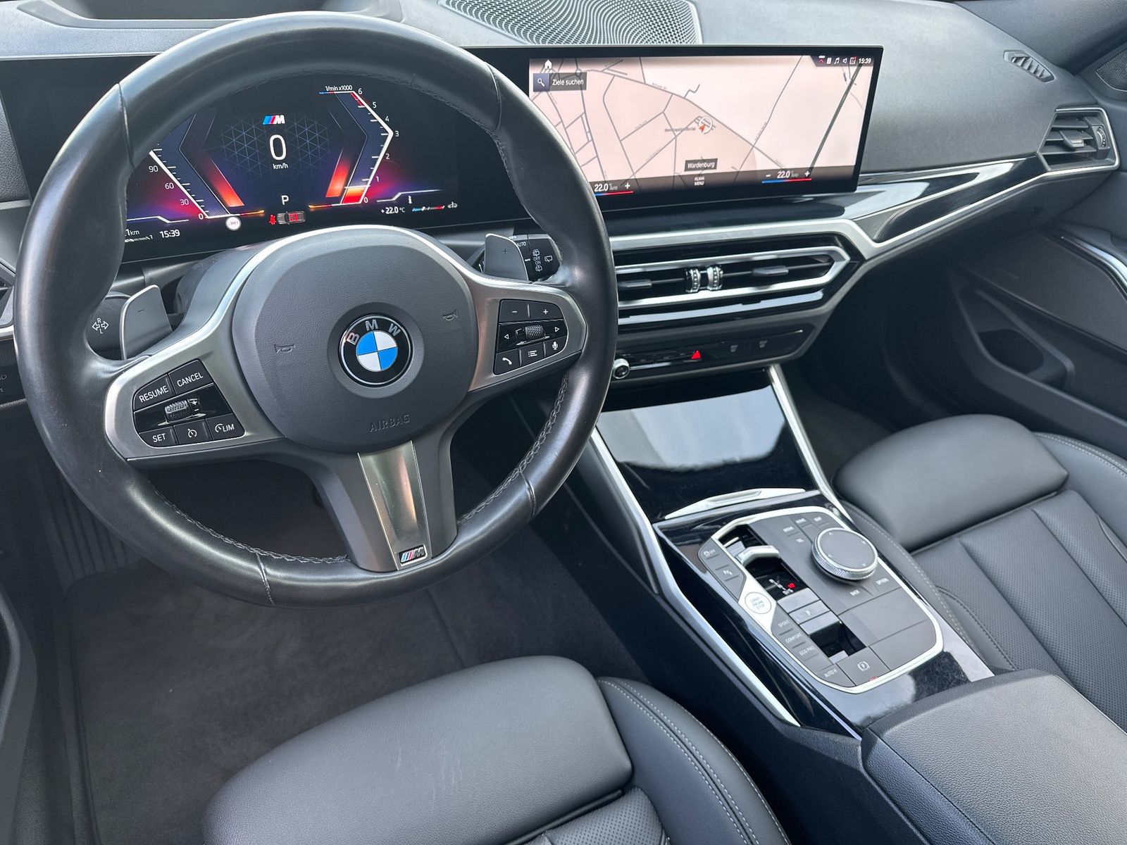 Fahrzeugabbildung BMW 330 d Touring xDrive M-Sport NAV+LED+PANO+H&K