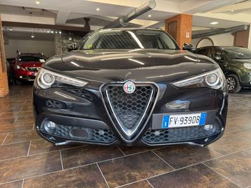 Alfa-Romeo Stelvio - 2