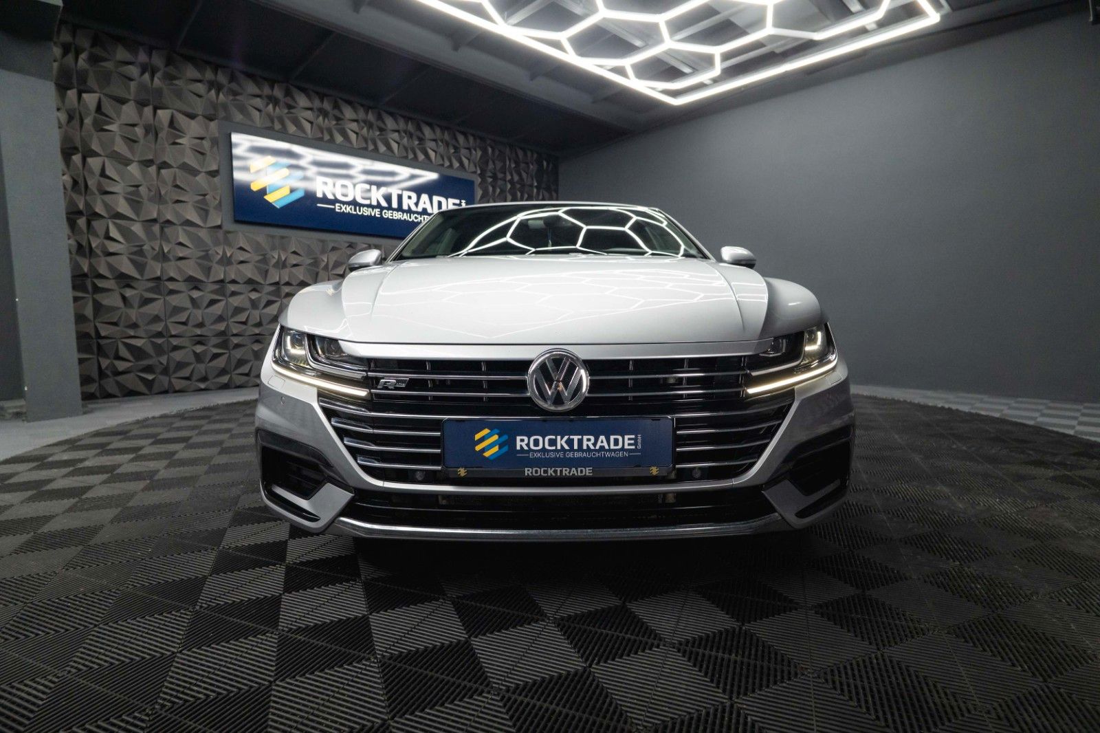 Fahrzeugabbildung Volkswagen Arteon R-Line+ 4Motion | ACC | Massage | LED