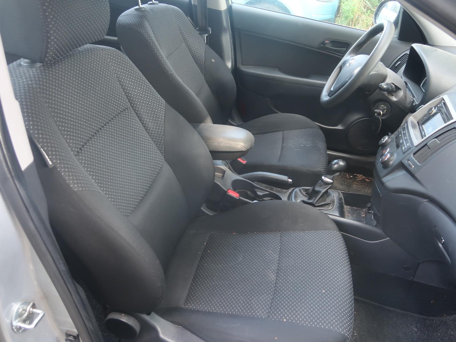 Hyundai i30 2012 — photo 7