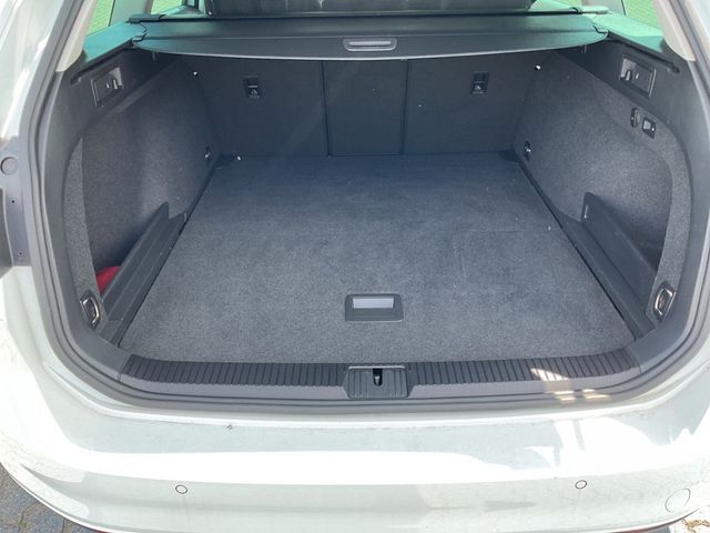 Passat Variant 2.0 TDI Business DSG STAND LED