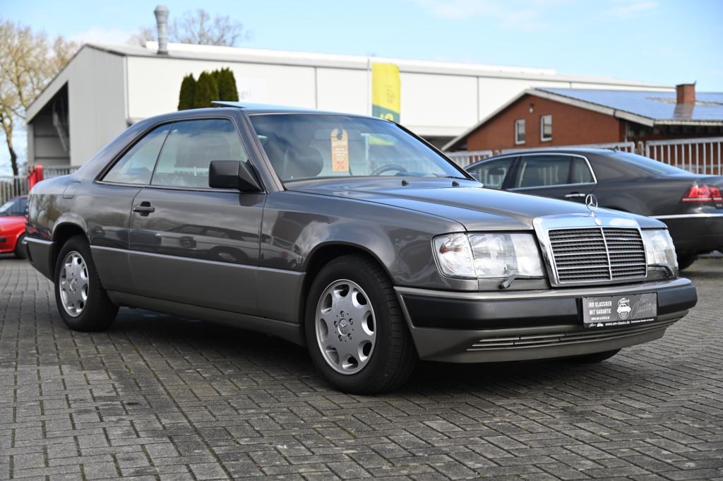 Mercedes-Benz CE 300