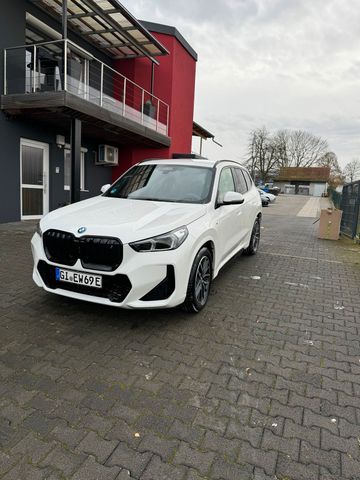 BMW ix1  30e