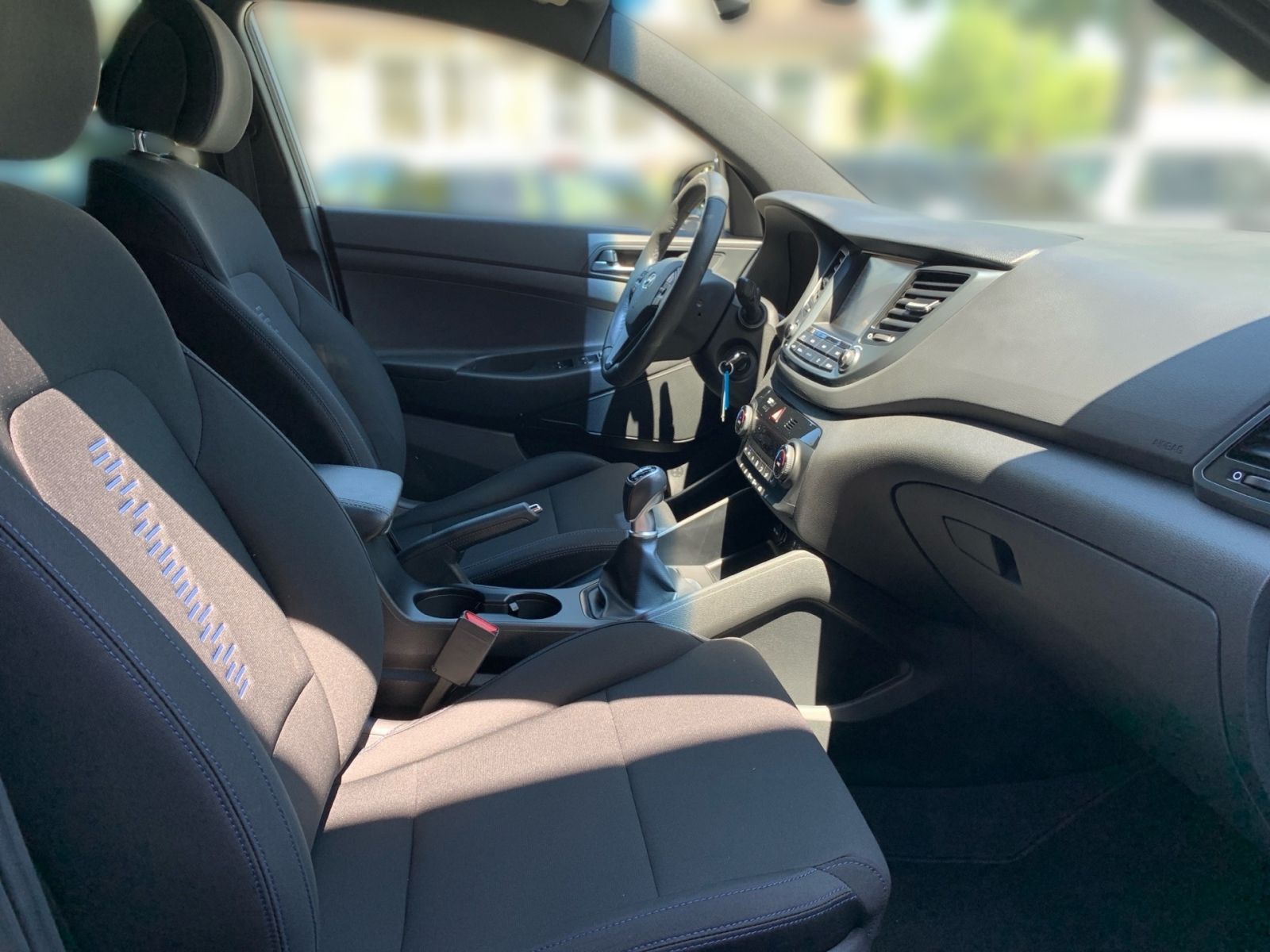 Fahrzeugabbildung Hyundai TUCSON 1.6 Passion Navi Kamera 8x bereift