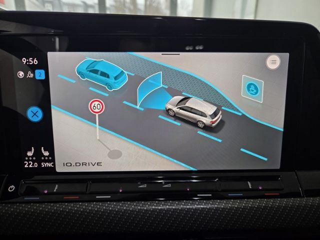 Golf VIII Variant R-Line 1.5 TSI DSG LED+ NAV AP