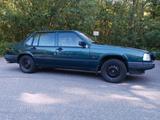 Volvo 940 GL - Volvo 940 mit Benzin-Antrieb: Limousine