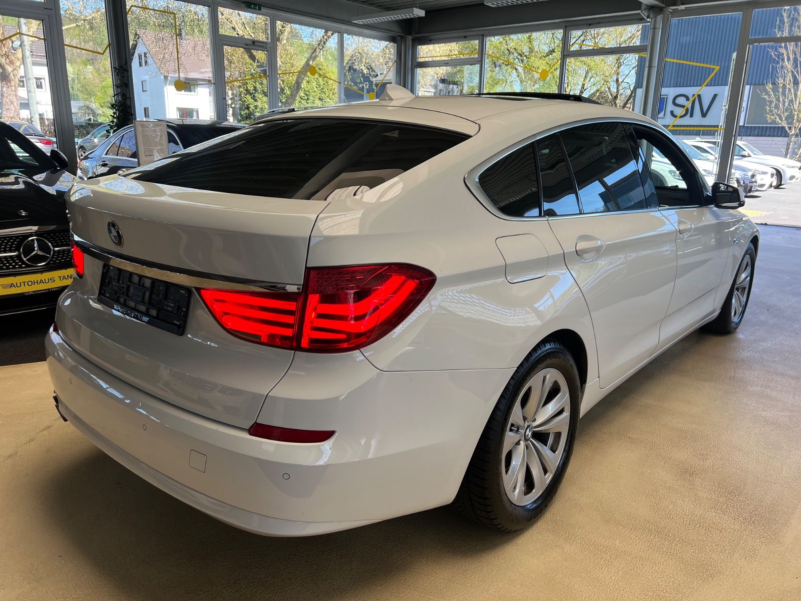 Fahrzeugabbildung BMW 530 Gran Turismo GT *PANO*KAMERA*LEDER-WEIß*