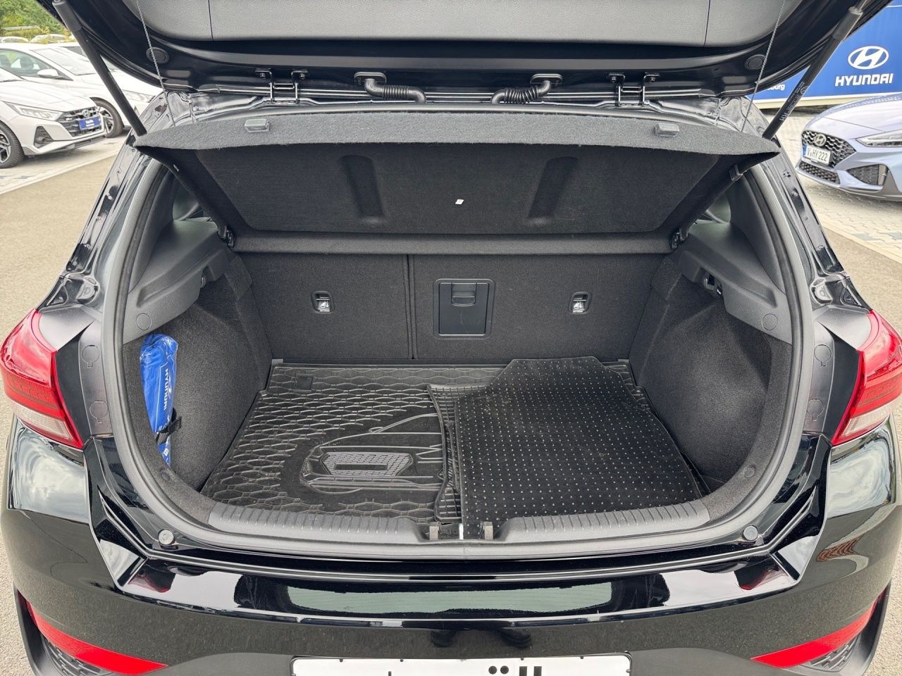 Fahrzeugabbildung Hyundai i30 N-LINE *PANORAMADACH*LED*NAVI*SHZ*LHZ*KAMERA