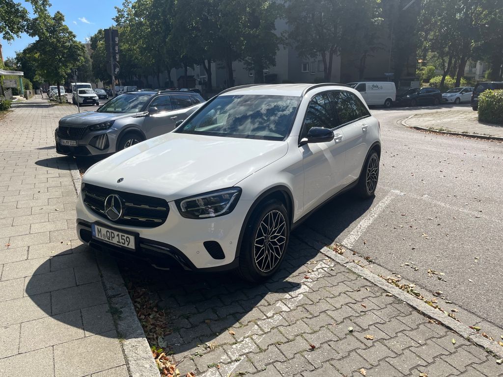 Image of Mercedes-Benz GLC 220