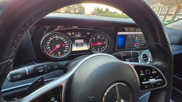 Mercedes E 200 - 12