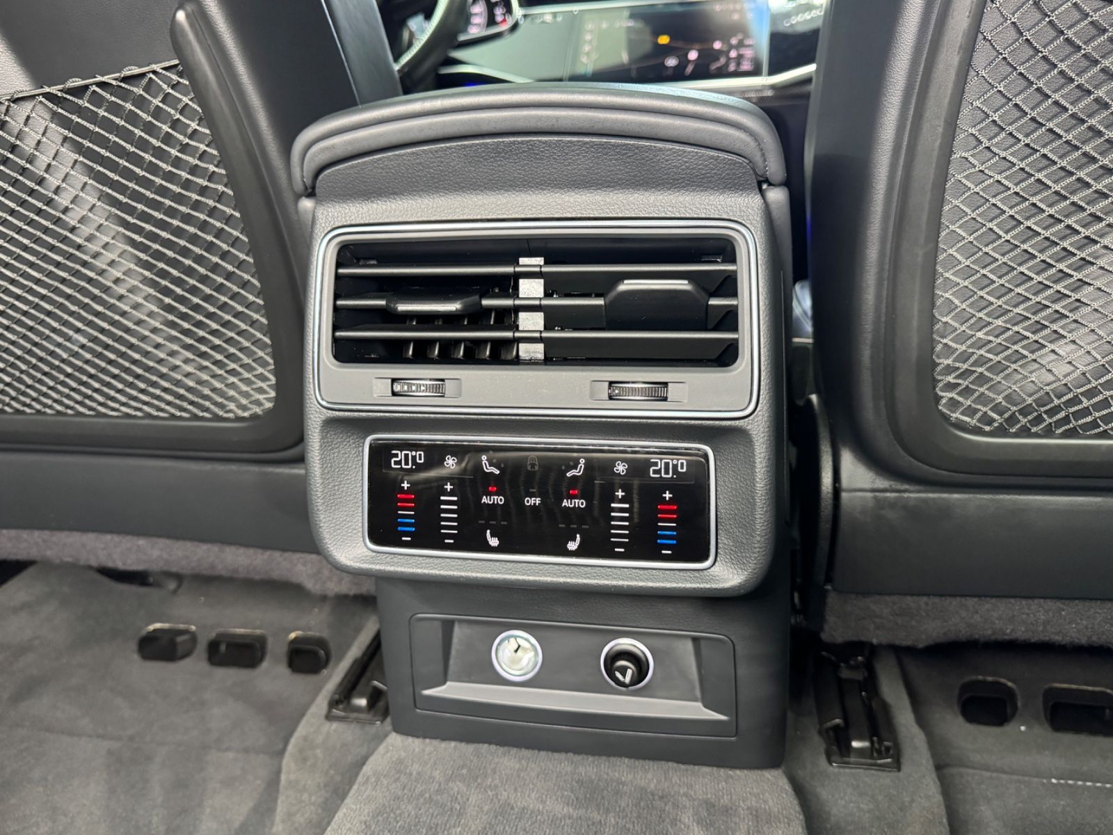 Fahrzeugabbildung Audi SQ8 4.0TDI QUATTRO|MASSAGE|B&O|CARBON|MATRIX|HuD