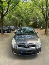 Toyota Corolla Verso 2.2 d4d - Toyota Corolla Verso in Frankfurt (Main)