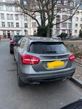 Mercedes-Benz Ein sauberes GlA 180 - Mercedes-Benz GLA 180 in Frankfurt (Main)