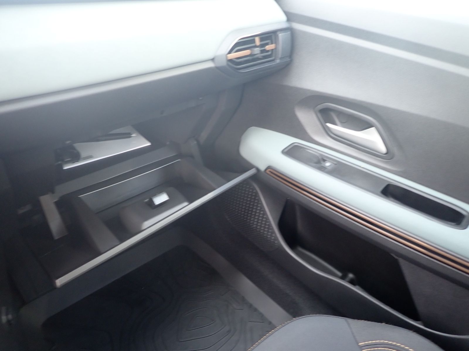 Fahrzeugabbildung Dacia Sandero Stepway Extreme TCe 110