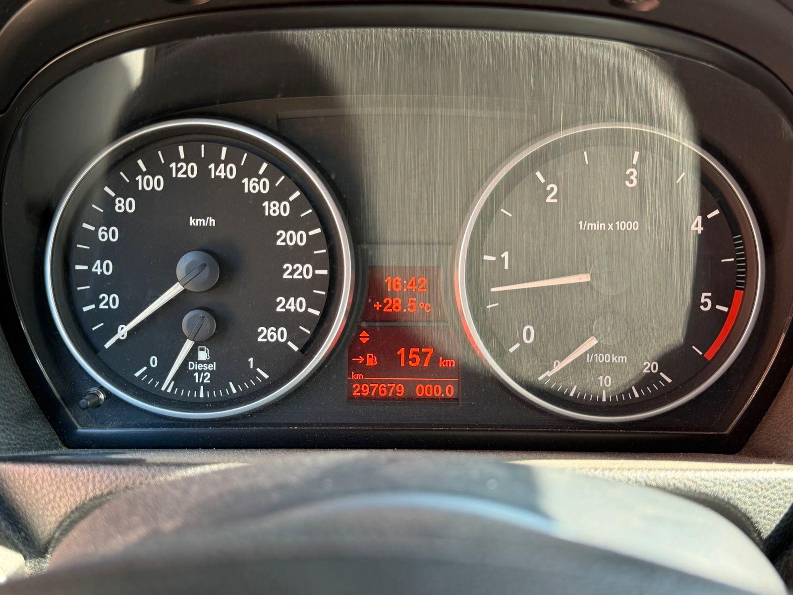 BMW 325 2007 — photo 10
