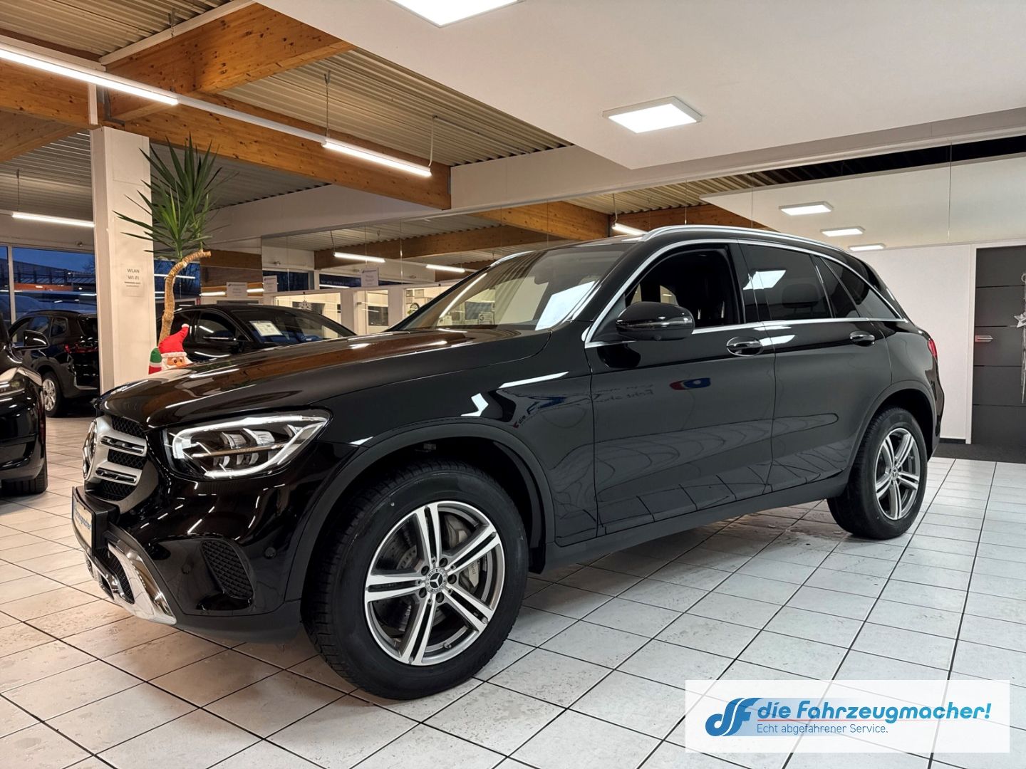 Fahrzeugabbildung Mercedes-Benz GLC 300 e 4Matic Digitales Cockpit Memory Sitze