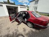 Opel Omega 2.0 16V - - rote Opel Omega