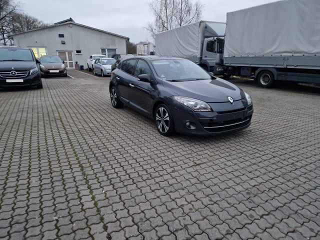 Renault Megane III Lim. 5-trg. BOSE Edition*Automatik