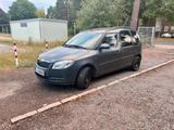 Skoda Roomster 1.4 16V Klimaanlage Sitzheizung  PDC  - Skoda Roomster mit Benzin-Antrieb: Kleinbus, 1.4