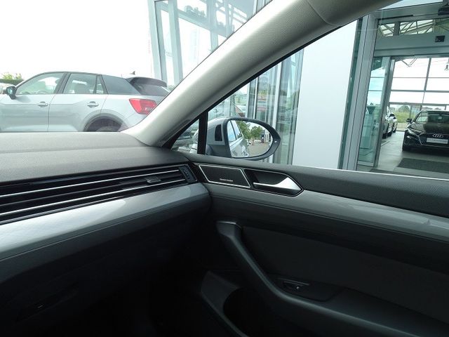 Passat Variant 2.0 TDI DSG Business / AHZV