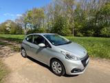 Peugeot 208 1.6 Active SHZ, Klima, tempomat |BlueHDi 100 - Peugeot 208 mit Diesel-Antrieb