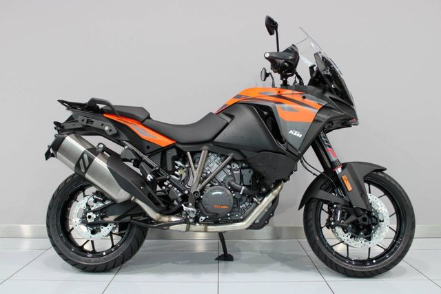 KTM 1290 Super Adventure S 2020 orange