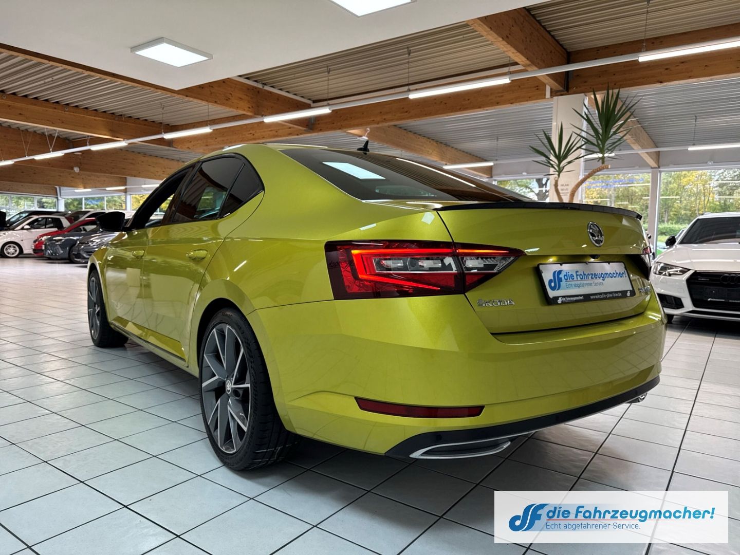 Fahrzeugabbildung SKODA Superb SportLine AD Leder Memory Sitze Soundsyst