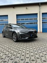 Ford Focus 1,0 EcoB Hybrid 114kW ST-Line Style 4Sync - Ford Focus: 1.4