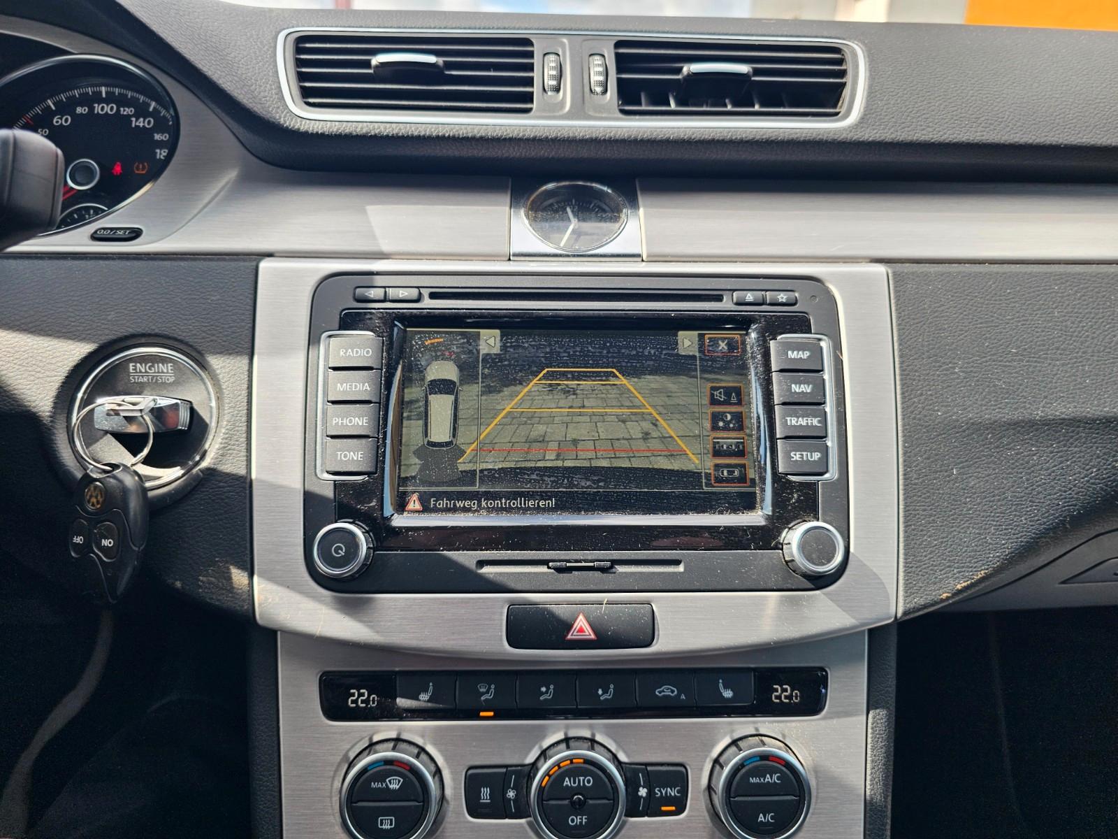 Volkswagen Passat Alltrack 2012 — photo 17