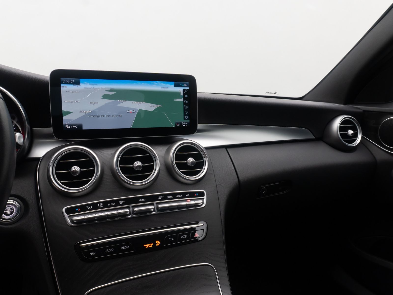 Fahrzeugabbildung Mercedes-Benz C 180 Exclusive PDC NAVI GeschwindigR Teilleder