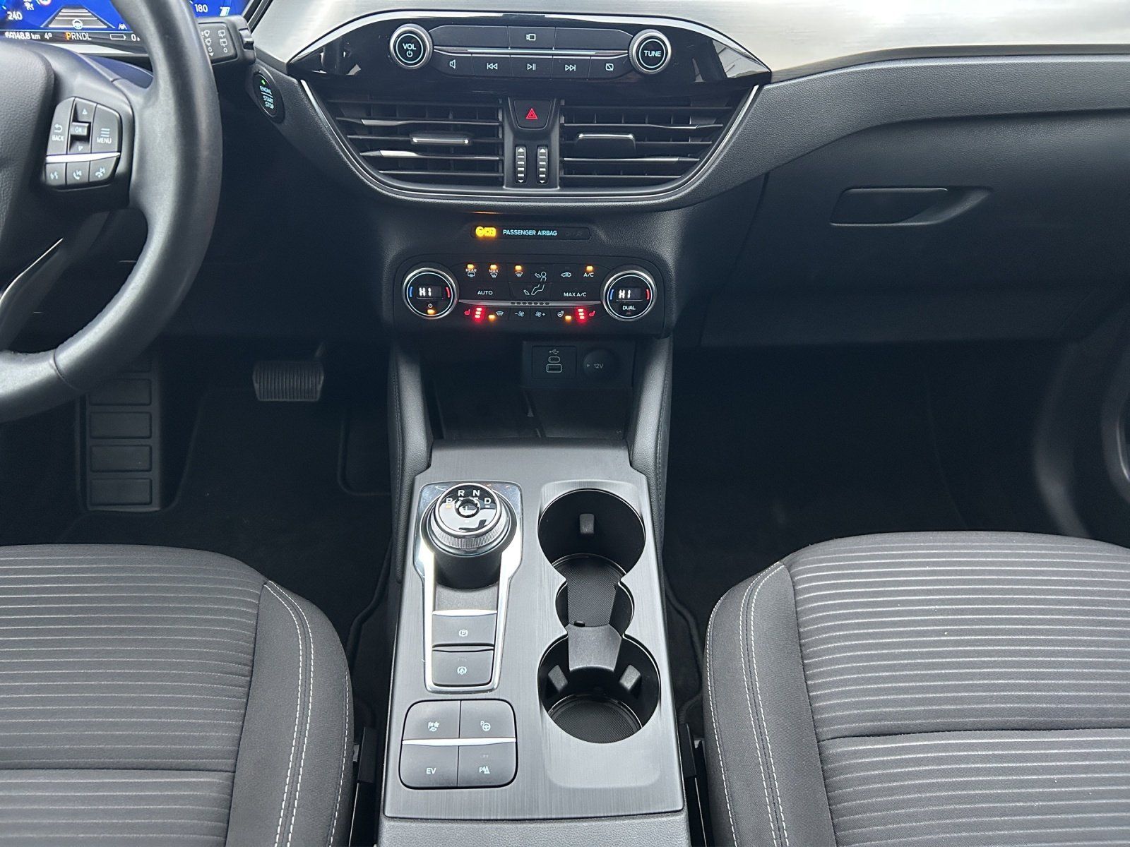 Fahrzeugabbildung Ford Kuga 2.5 PHEV Titanium Aut./ACC/KAMERA/NAVI/SHZ/