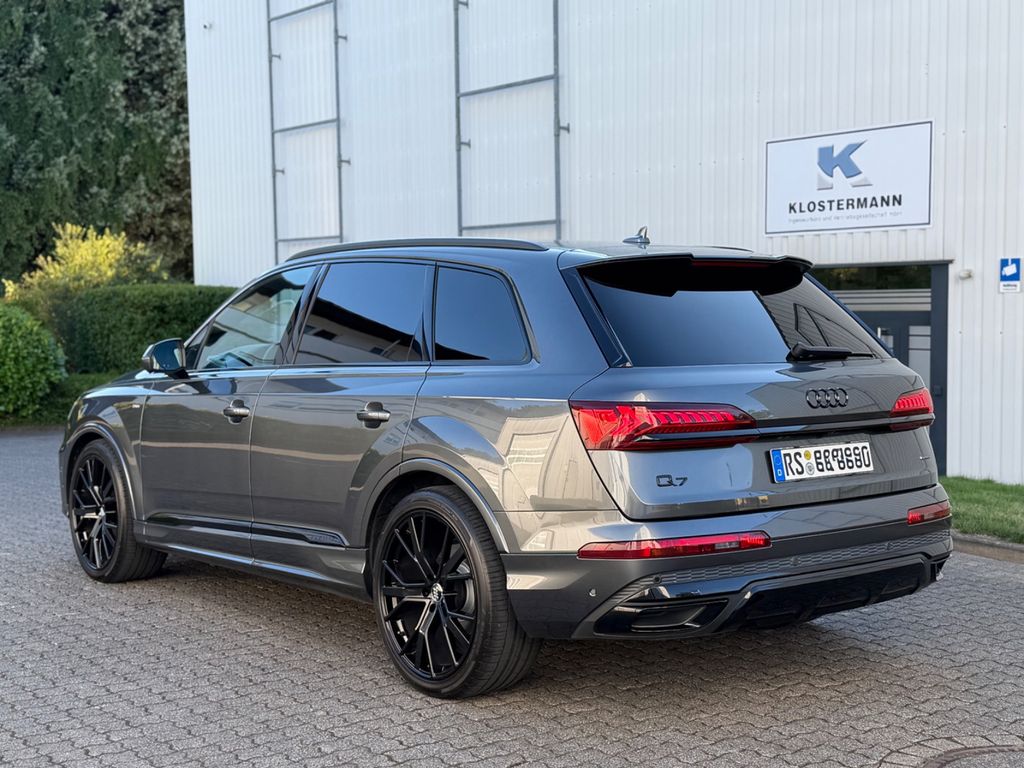 Image of Audi Q7