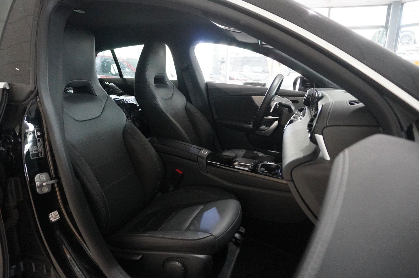 Fahrzeugabbildung Mercedes-Benz CLA SB 200 AMG LINE 7G-DCT NAVI/LED/KAMERA/DAB+