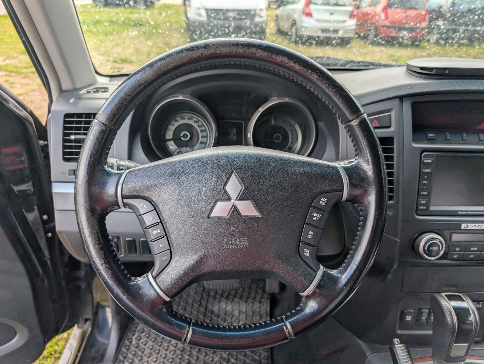Fahrzeugabbildung Mitsubishi Pajero 3,2 DI-D Instyle Automatik