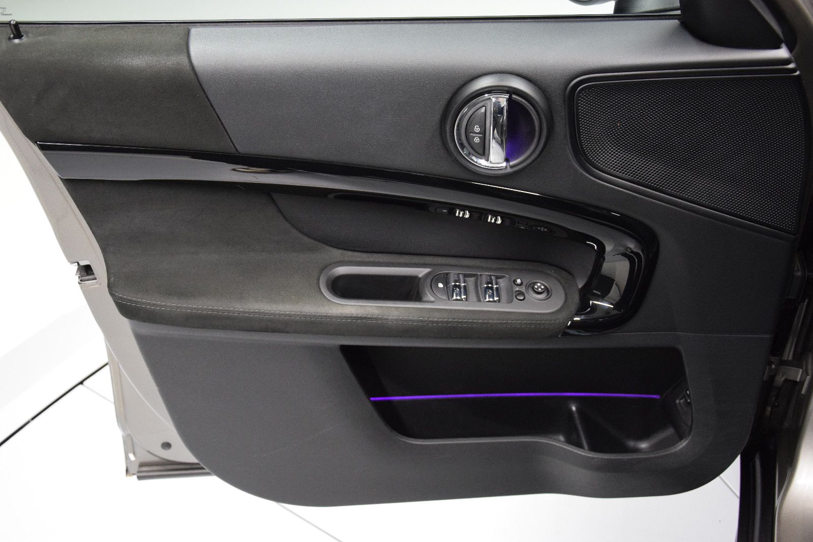 Fahrzeugabbildung MINI Countryman S Pano ACC HuD LED 1.Hand