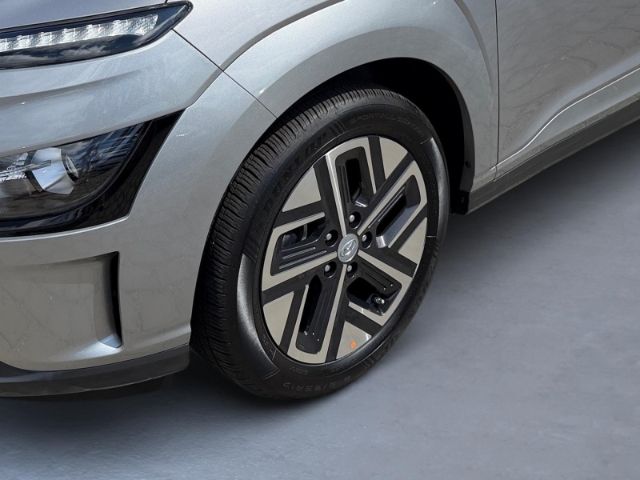 Fahrzeugabbildung Hyundai KONA Edition 30+ Elektro 2WD +KLIMA+NAVI+PDC+RFK