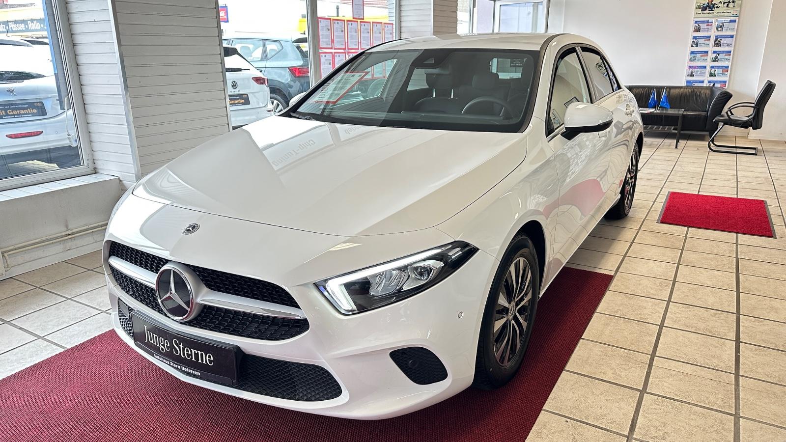 Mercedes-Benz A 180 d  *LED*ALU*LEDER*SITZ.HEIZ*NAVI*