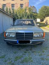 Mercedes-Benz Mercedes Benz W123 230E Limousine Oldtimer - Mercedes-Benz 230: 230e W123