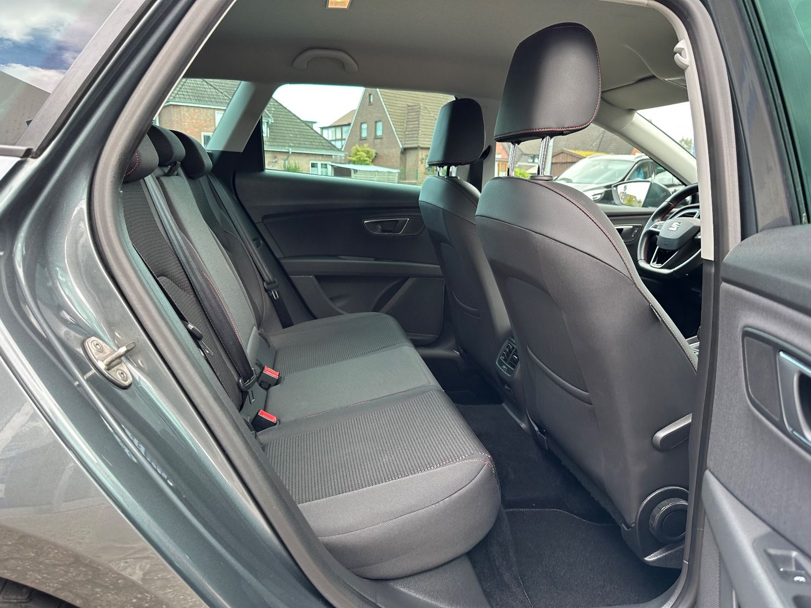Fahrzeugabbildung SEAT Leon ST 1.4 TSI ACT FR LED/GRA/SHZG/EPH