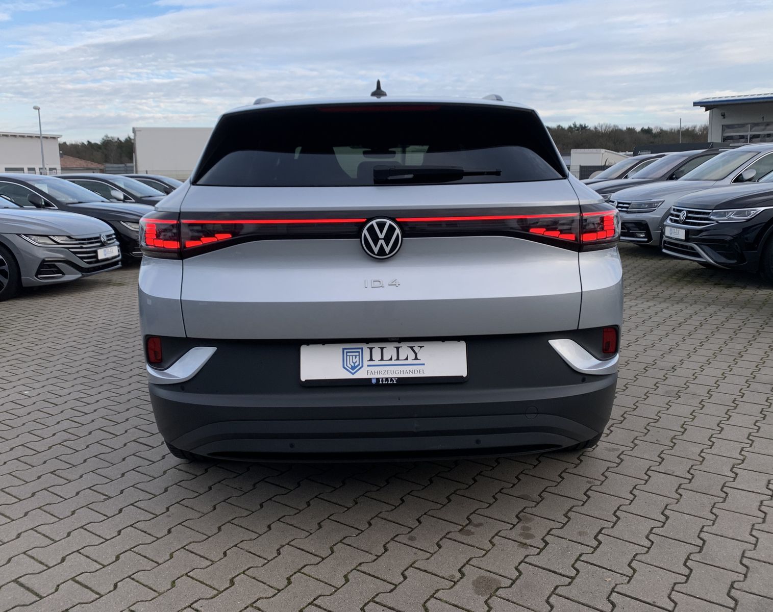 Fahrzeugabbildung Volkswagen ID.4 Pro Performance 150kW*Tech*Pano*LED-Matrix*