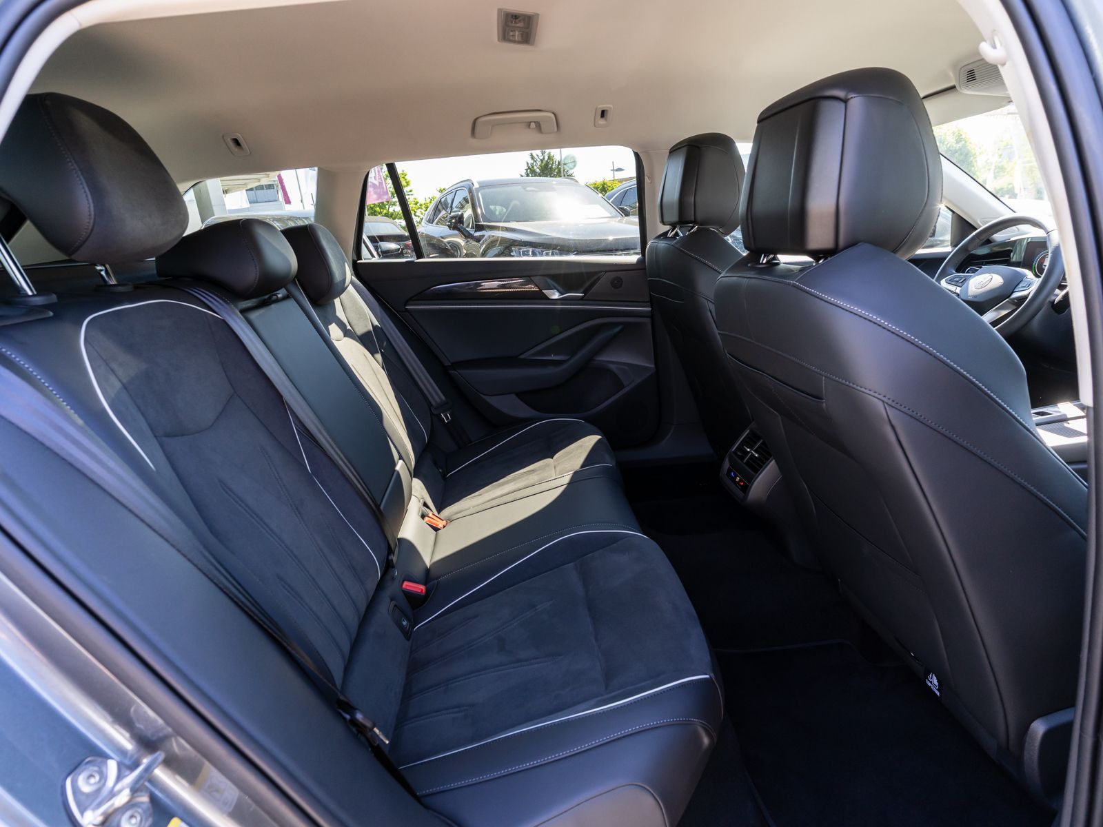 Volkswagen Passat - Bild 8