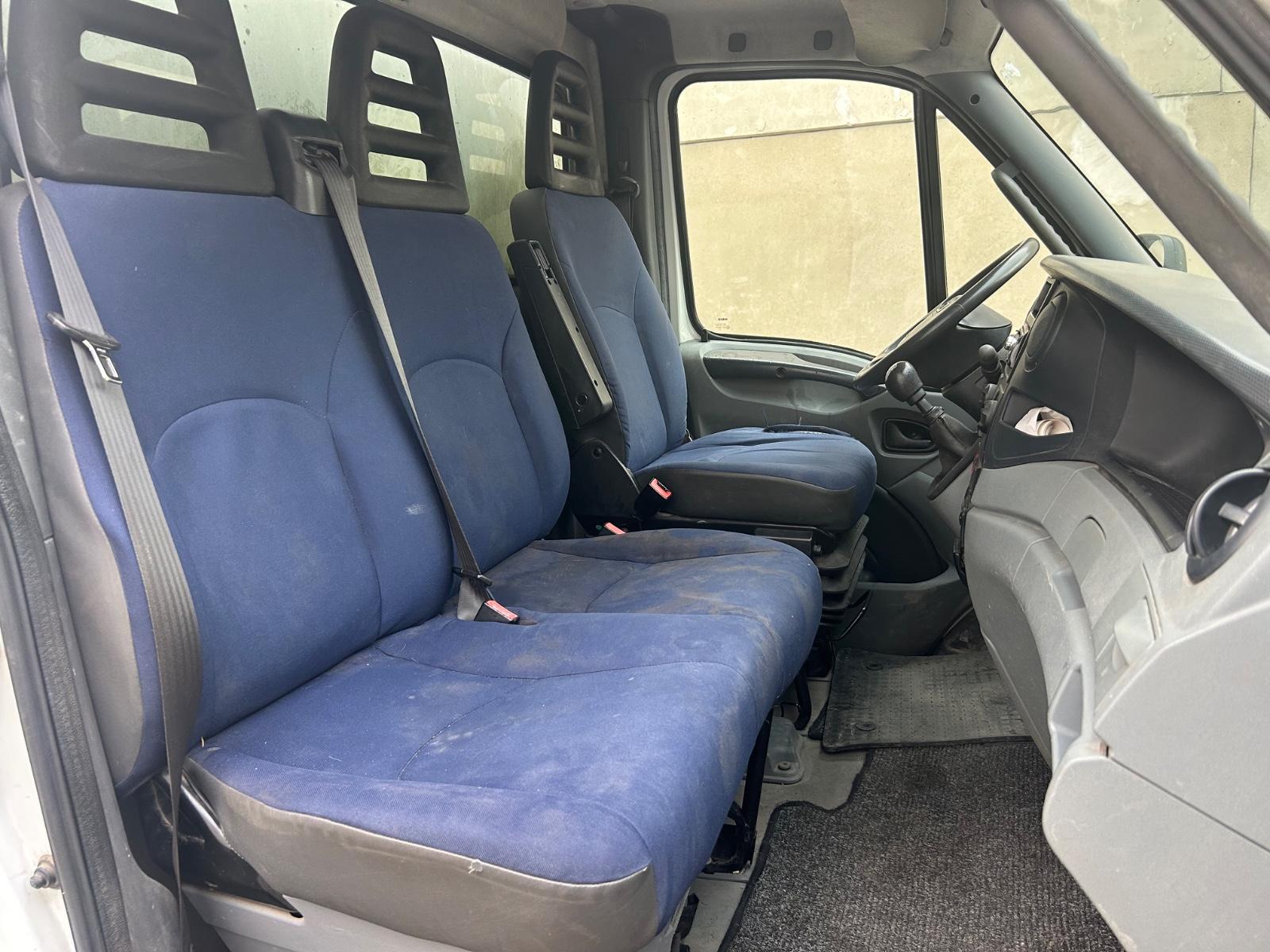 Iveco LKW GESCHLOSSENE  KASTEN LADEBOARDWAND