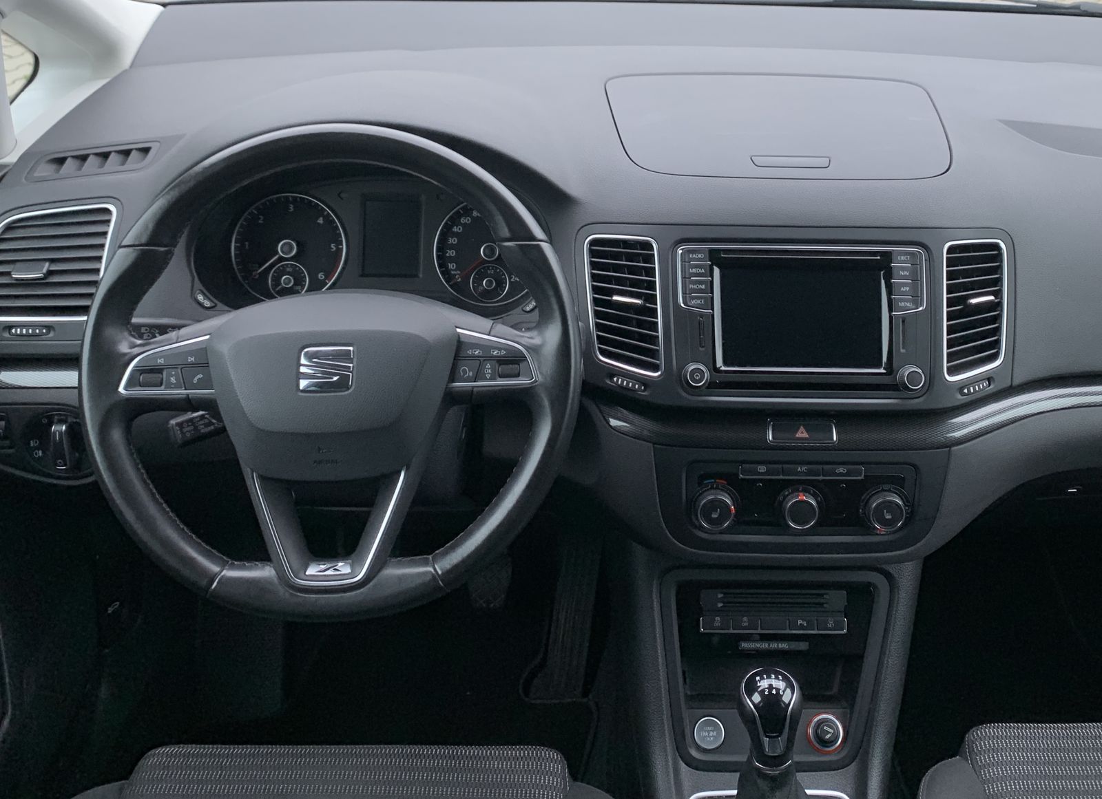 Fahrzeugabbildung SEAT Alhambra 2.0 TDI*Xcellence*AHK*LED*Cam*Navi*PDC*