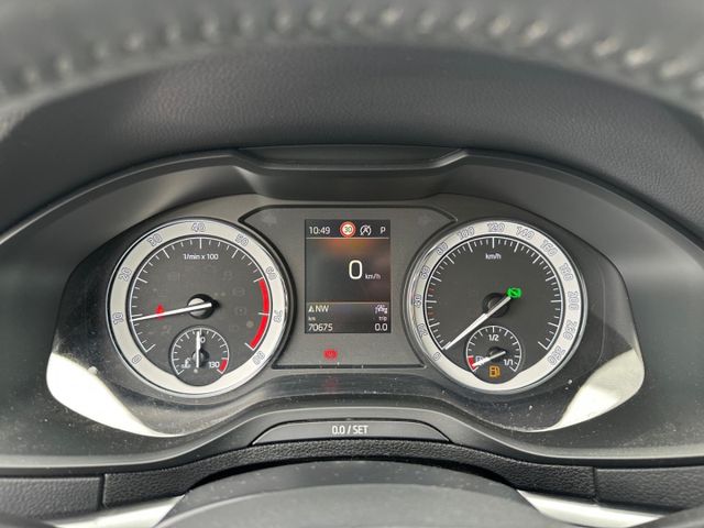 Karoq 1.5 TSI Drive 125 DSG LED Navi Sitzheizung