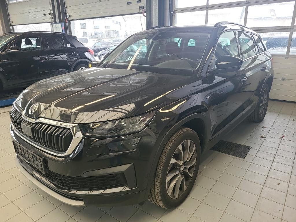 Skoda Kodiaq 2.0 TDI 4x4 DSG Clever AHK ACC 7-Sitzer