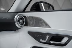 SL 680 Maybach Monogram Series WHITE/WHITE