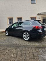 Opel Astra Sports Tourer 1.6 Turbo Sport 132kW Sport - Opel Astra aus 2011: Turbo