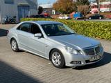 Mercedes-Benz E 350 Lim. CGI BlueEfficiency 2-Zonen-Klima*PDC* - Mercedes-Benz E 350 in Aachen